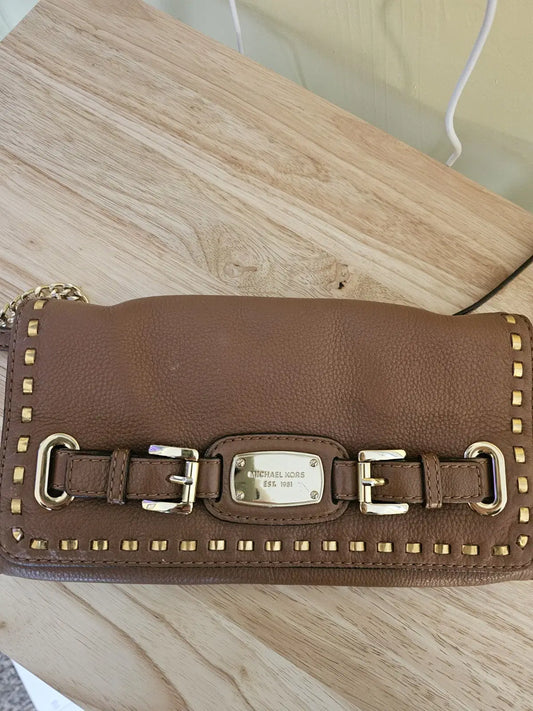 Purse Michael Kors brown crossbody bag used and in wonderful shape