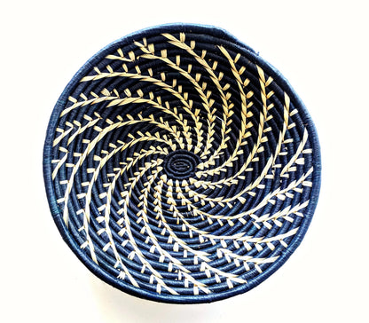 Handwoven Spiral Raffia Grass African Basket
