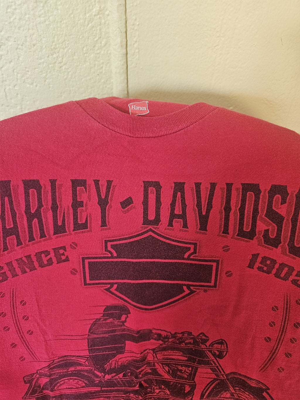 T Shirt Hanes brand  Harley Davidson shirt size L red