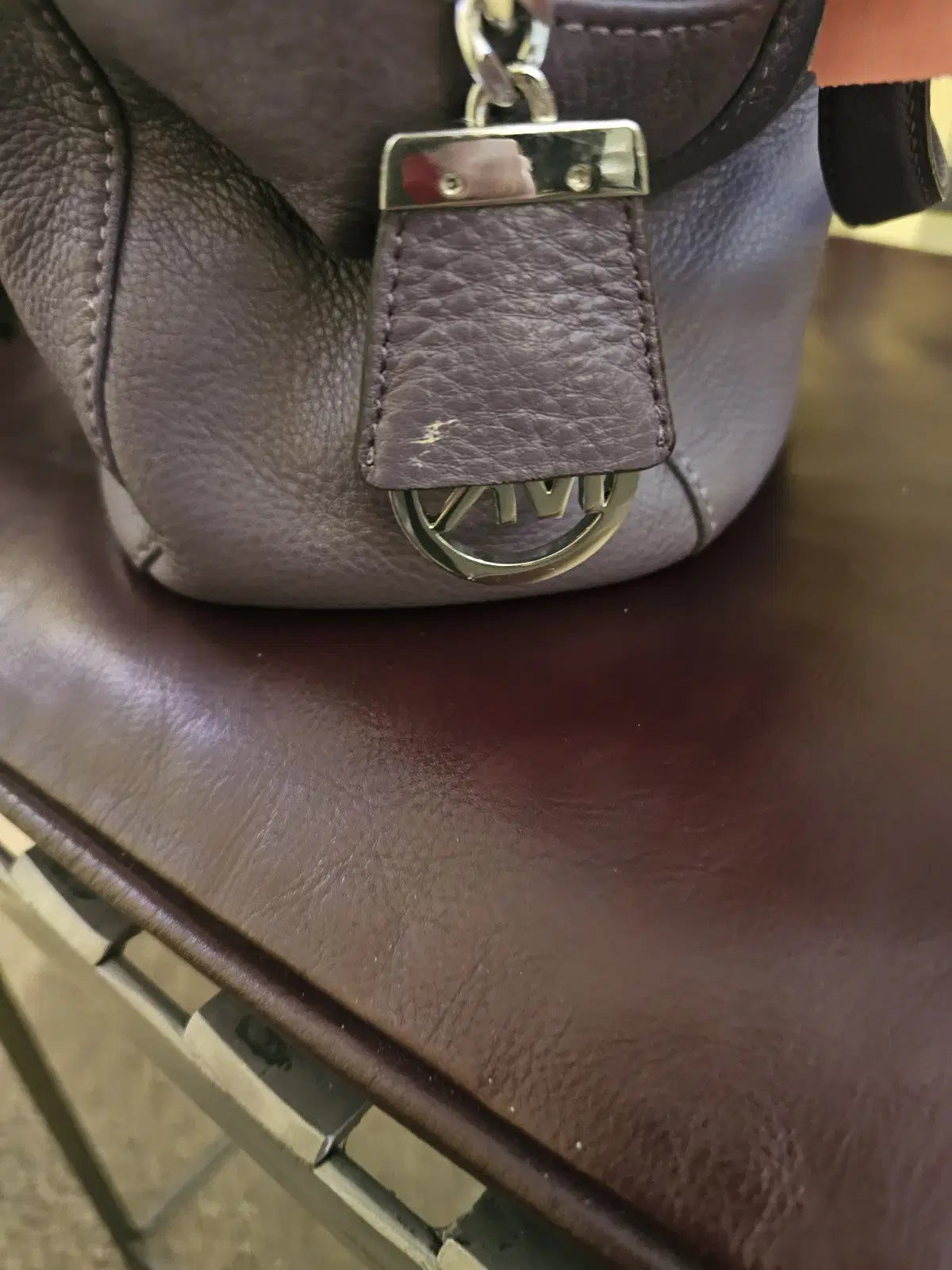 Purse Michael kors handbag used. Buy now holiday is coming