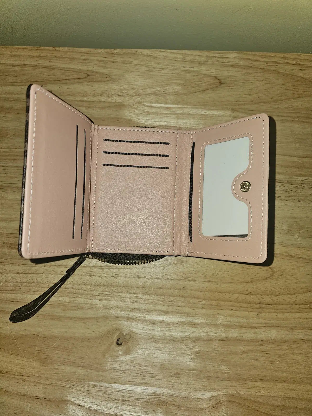 Wallet women or men gold tone 'M' logo hardware