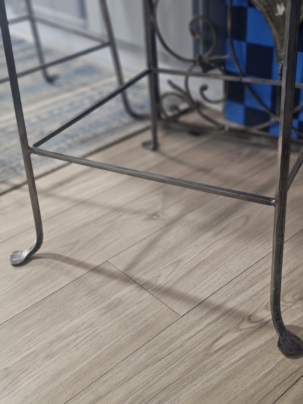 Vintage Woodward Valencia Bar Stool Set
