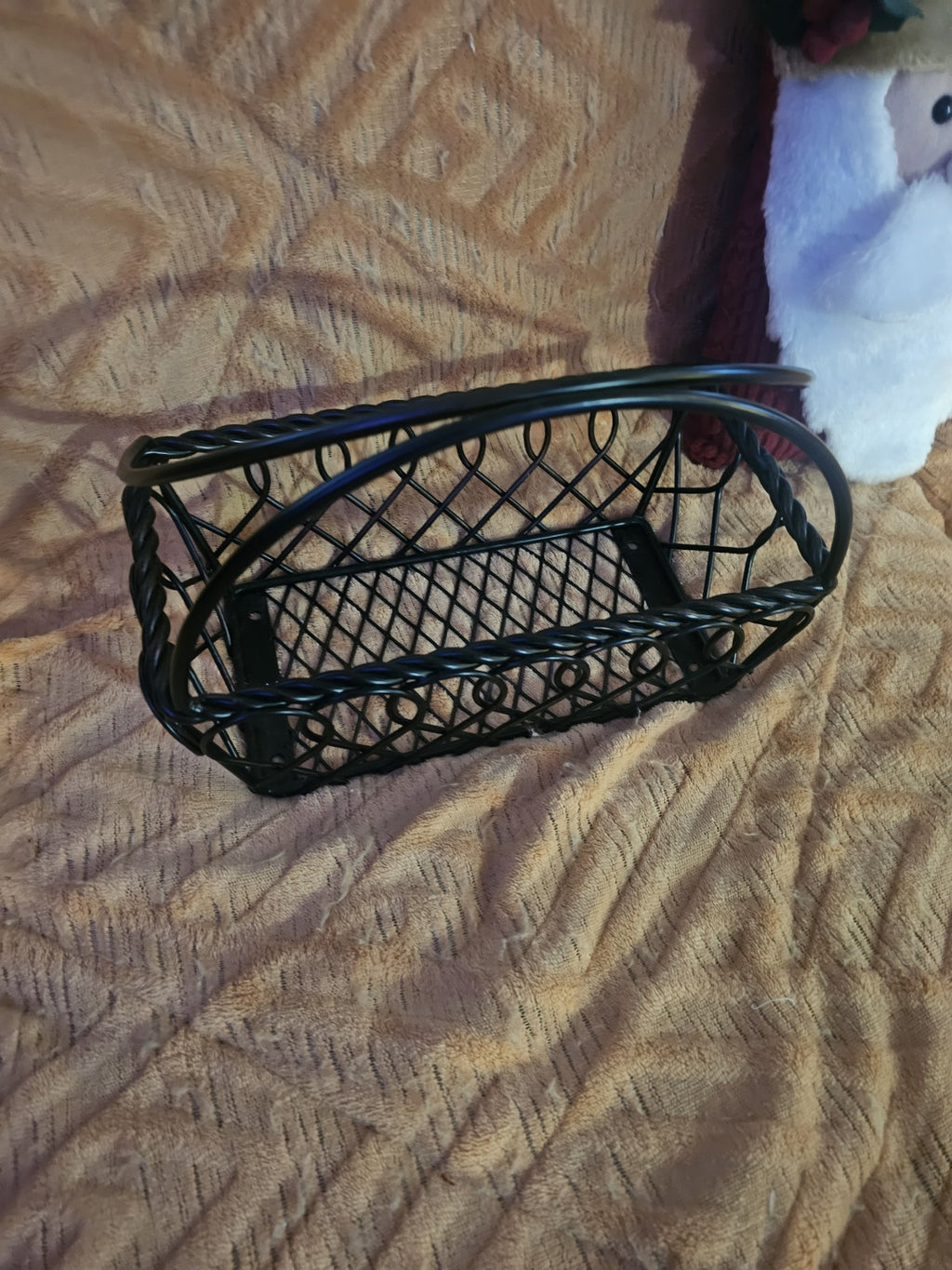 adorabable wrought iron basket wall hanger may hold flowers, mail,daily memos