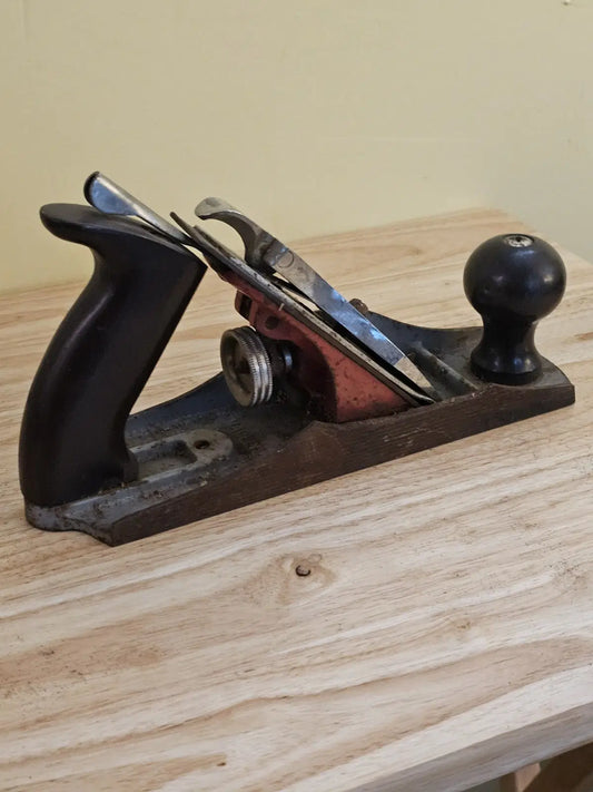 Vintage 9 inch Stanley Handyman Wood Plane Carpenter Hand Tool USA