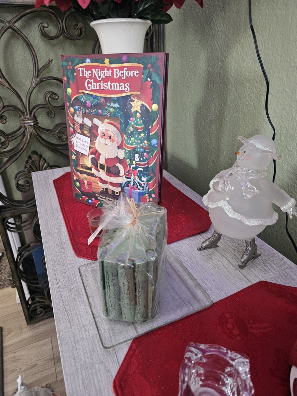 Candle Bouquet & Company green log looking candle 2 wick