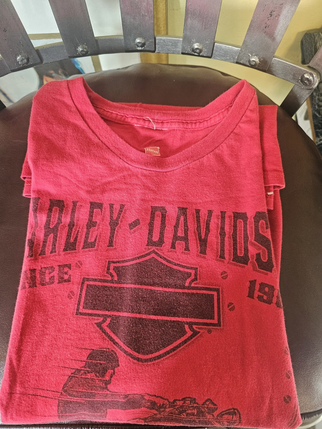T Shirt Hanes brand  Harley Davidson shirt size L red