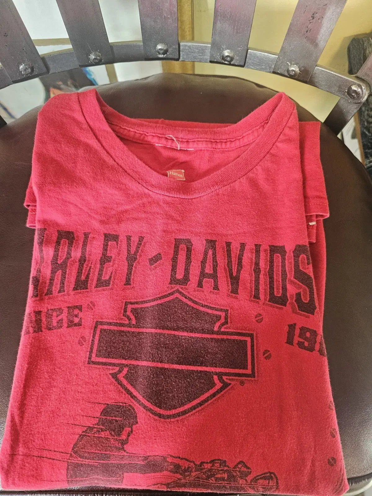 T Shirt Hanes brand Harley Davidson shirt size L red