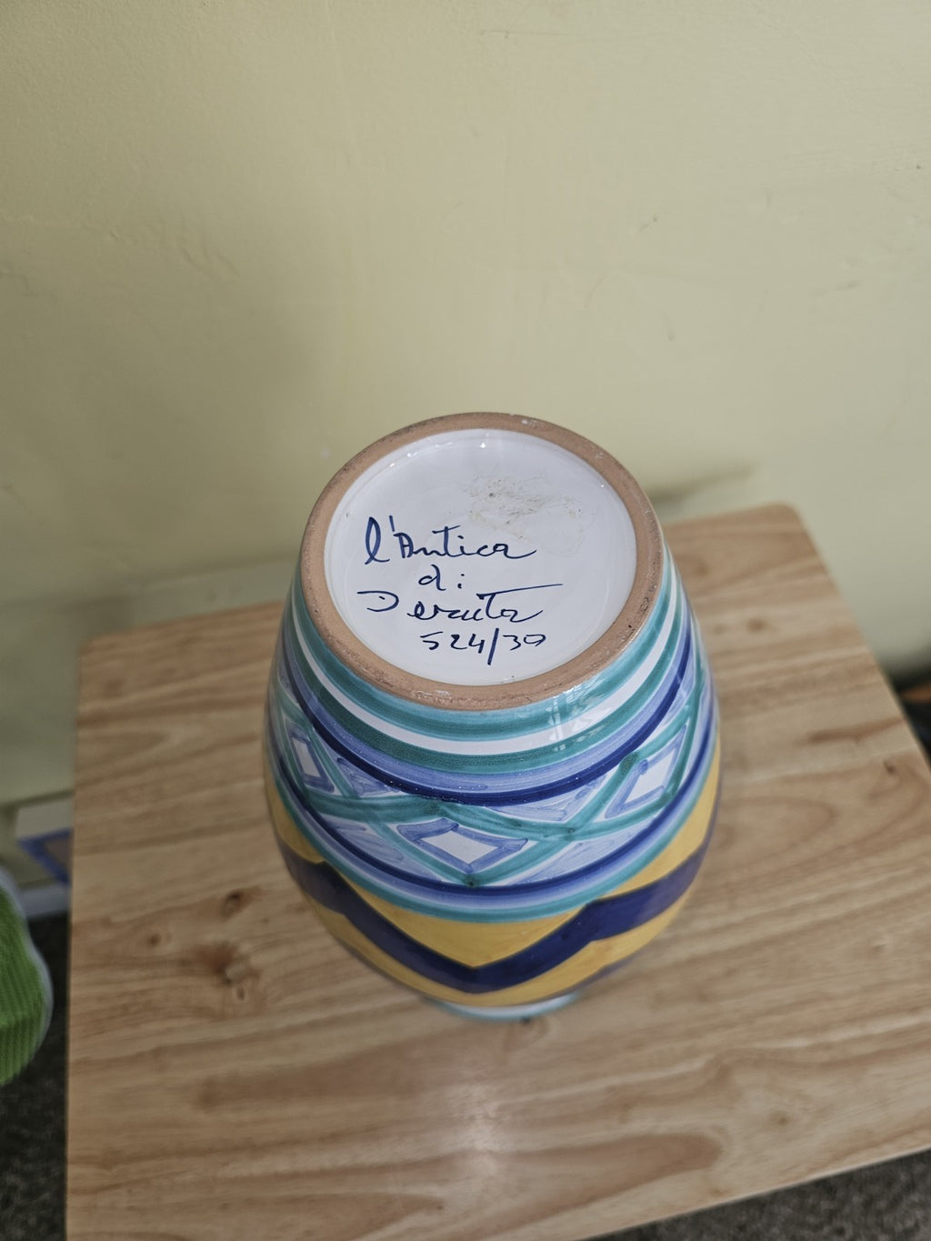 Italian L'Antica di Deruta Vase