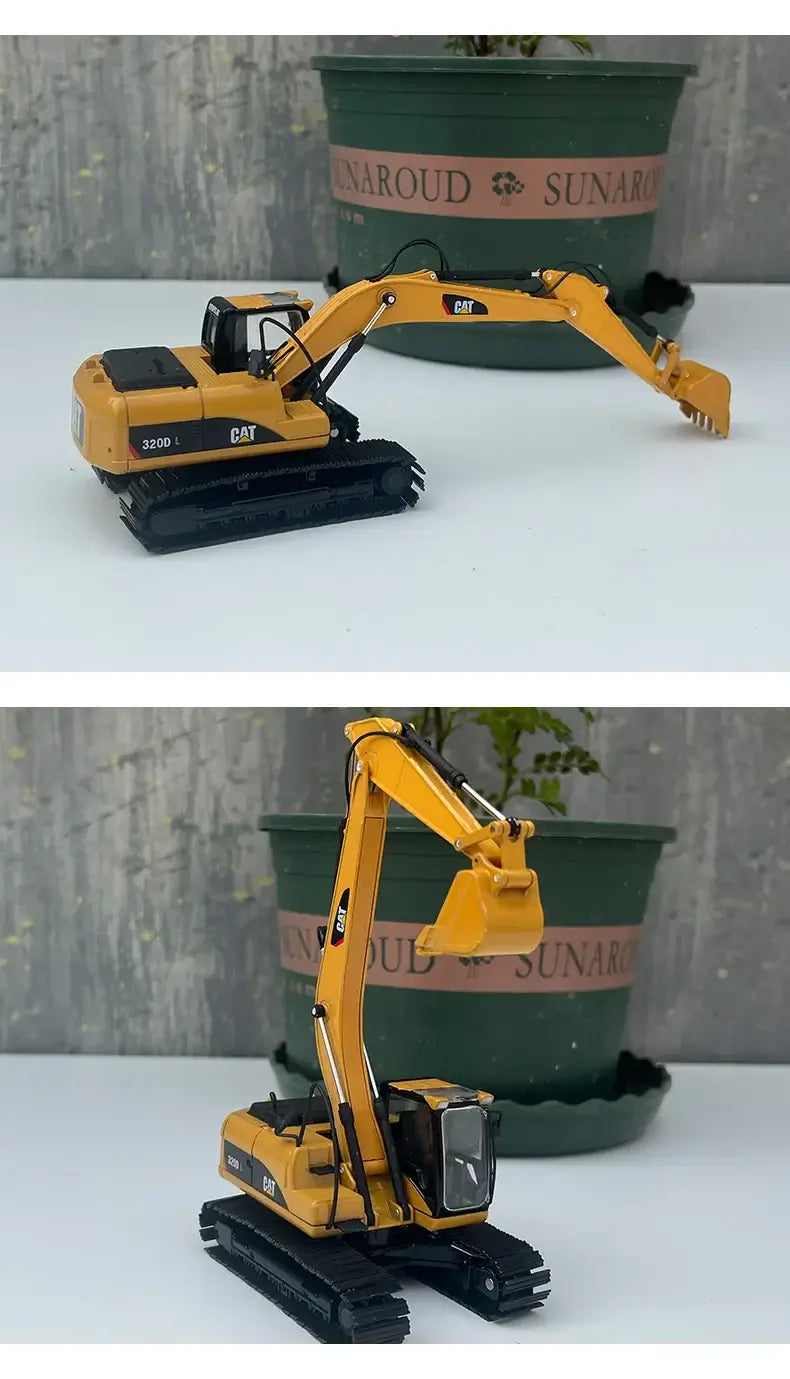CAT 320D Excavator Model 1:50 Diecast Display