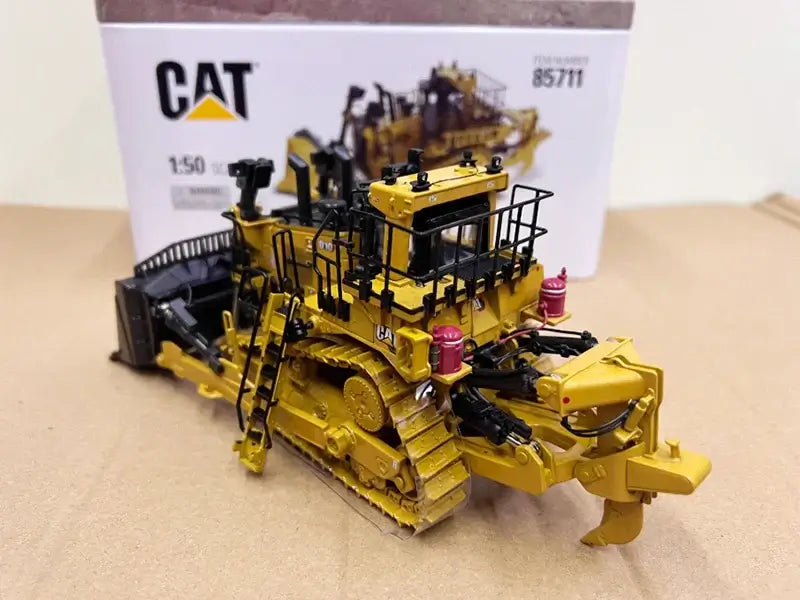CAT D10 Dozer Model 1:50 Diecast Bulldozer