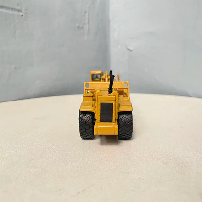 Die-cast 187 Cat 627g Wheel Scraper