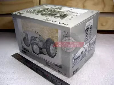 FERGUSON TEA 20 Classic Gray Tractor Farm Truck Model Diecast 1/16 Scale Static Display Gift Toys Adult Collection