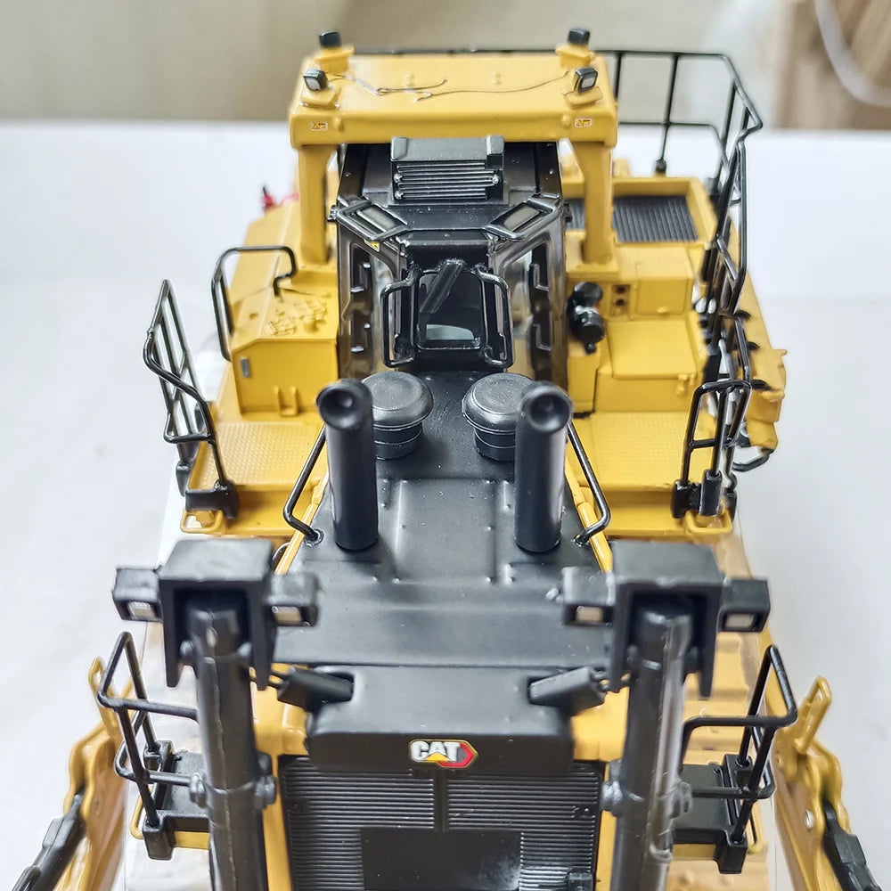 Die-cast 1:50 Scale Cat D11t Dozer-tkn Design Bulldozer Simulation Alloy Engineering Vehicle Model 85604 Fan Collection Souvenir