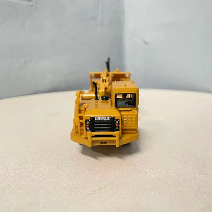 Die-cast 187 Cat 627g Wheel Scraper